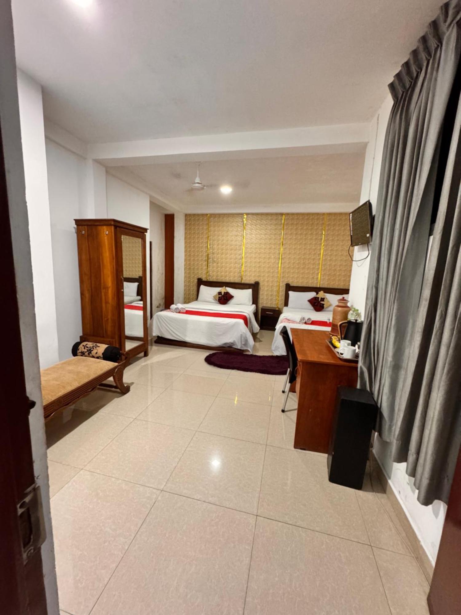 Airport Transit Kings Hotel Katunayaka Екстериор снимка
